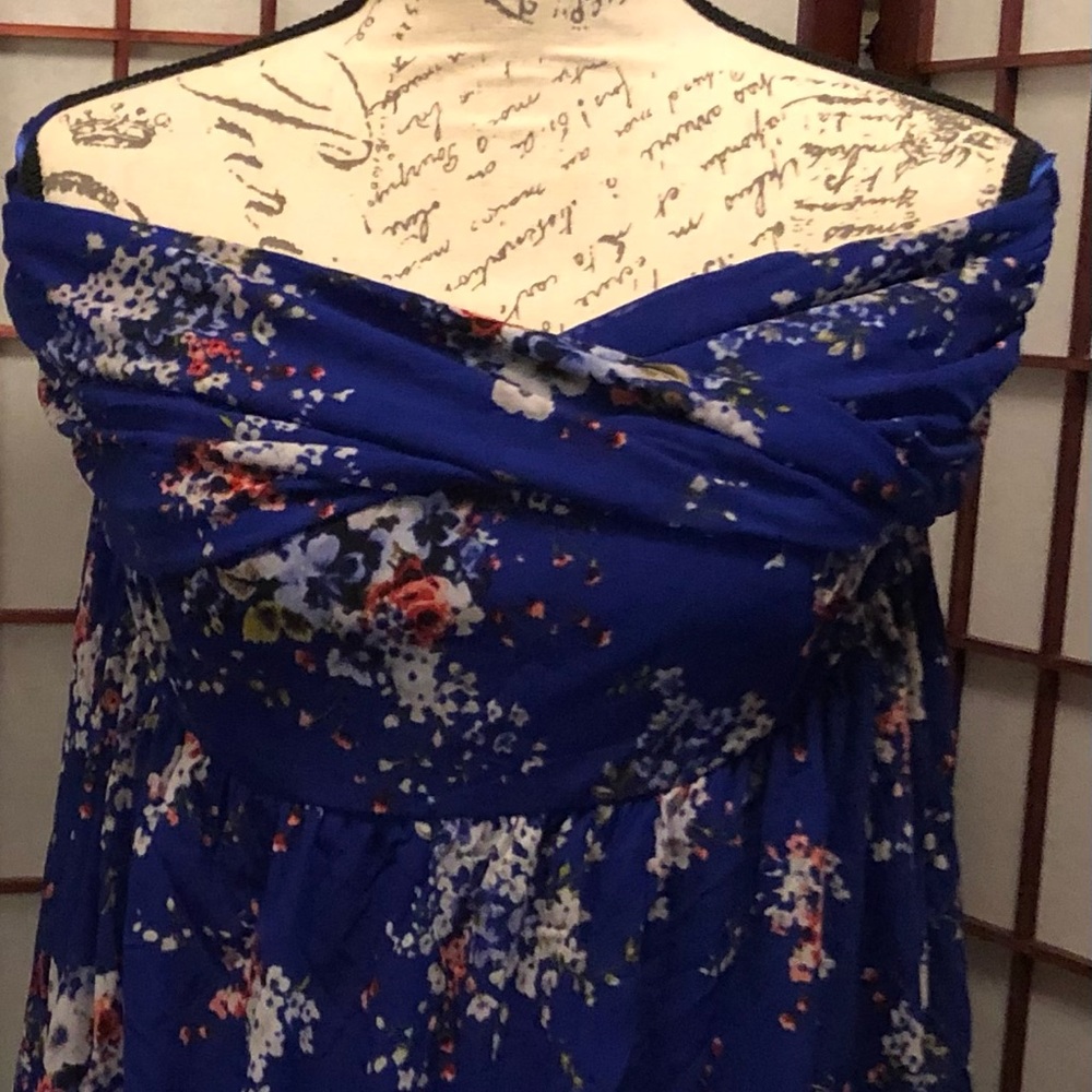 Torrid Floral Sleeveless Top